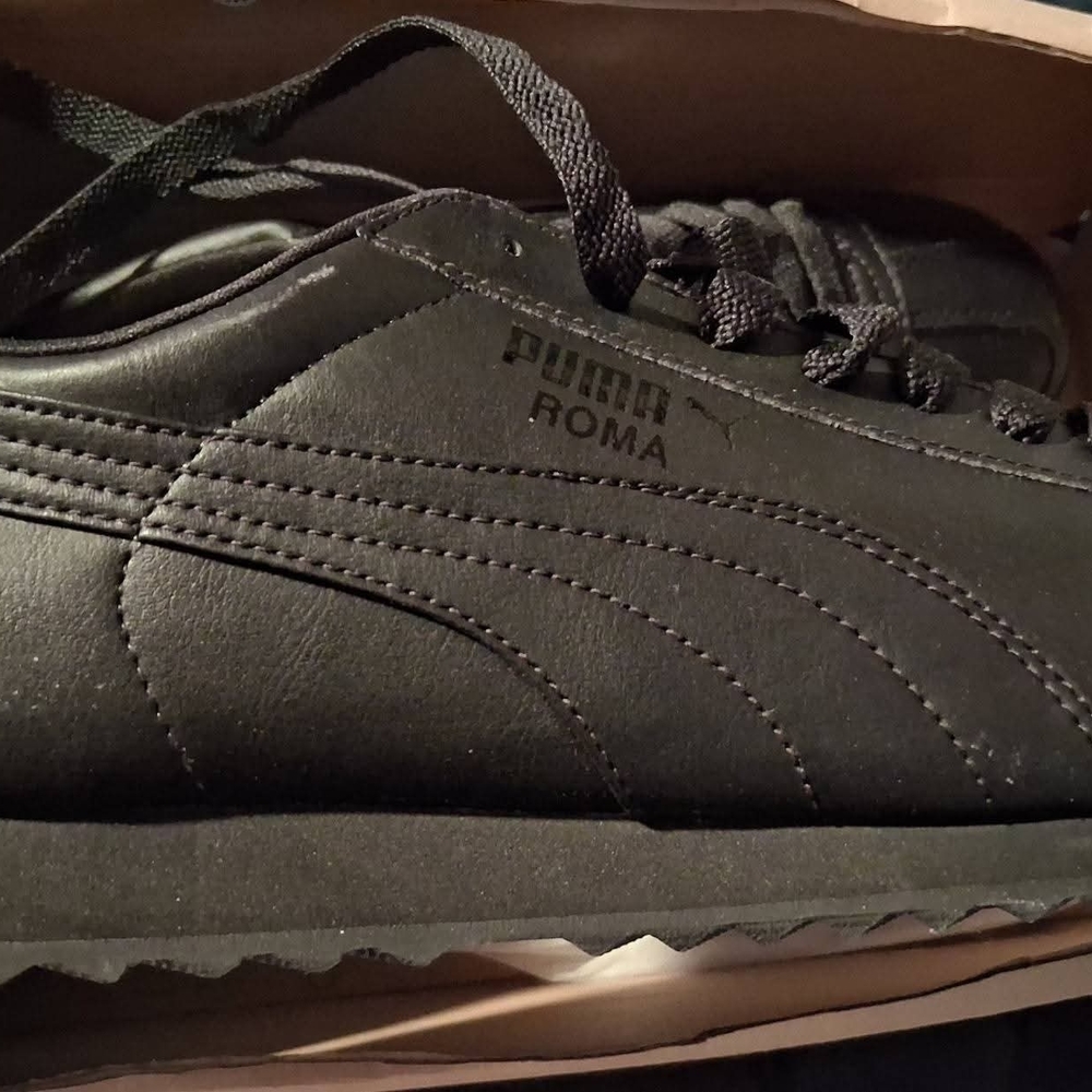 Puma Roma Men's Black Low-Profile Sneakers
